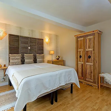 Charming In A Farm With Views Hébergement de vacances